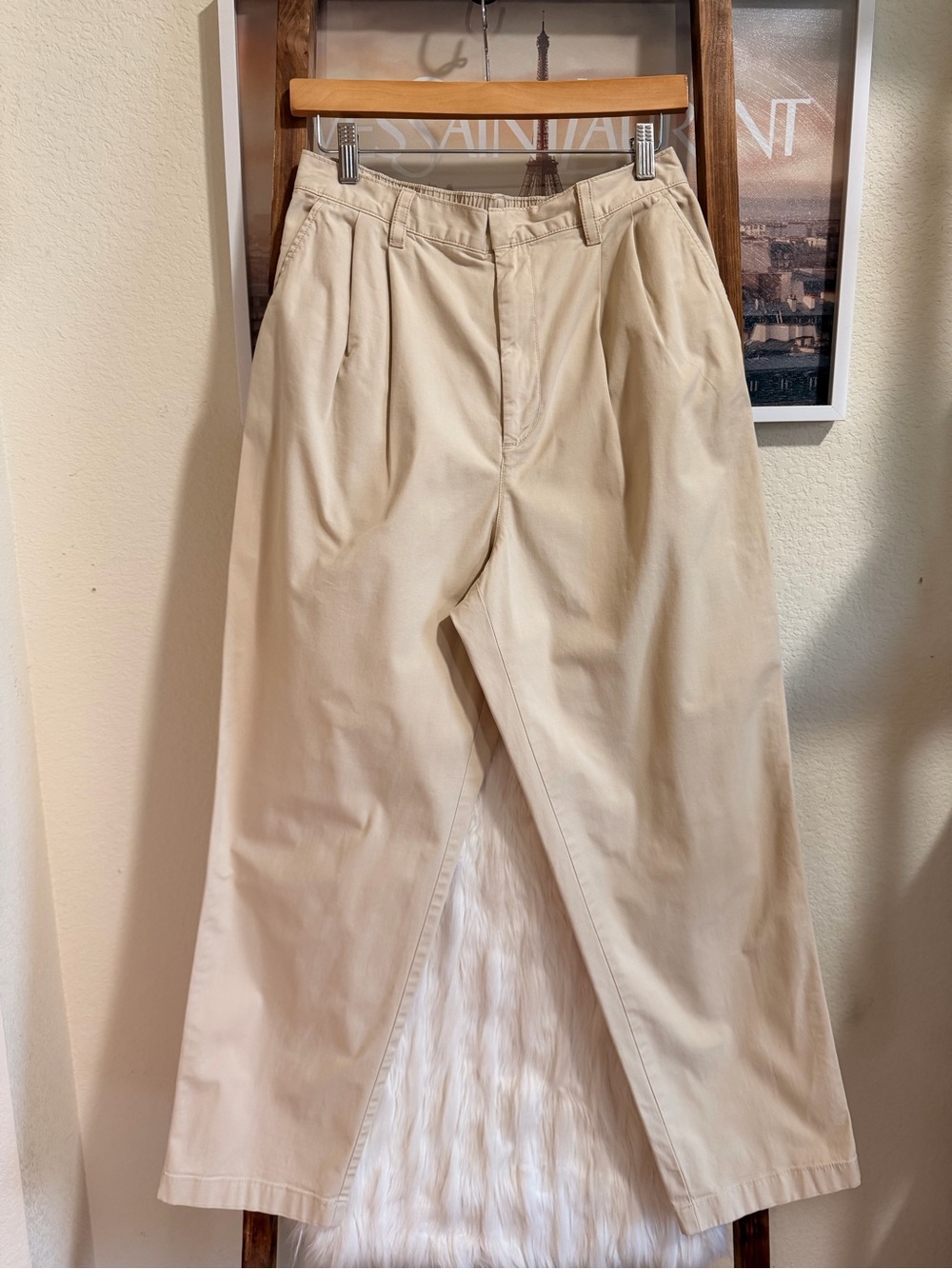 Vintage GAP Women’s Straight-Leg Pleated Pants with elastic waistband
